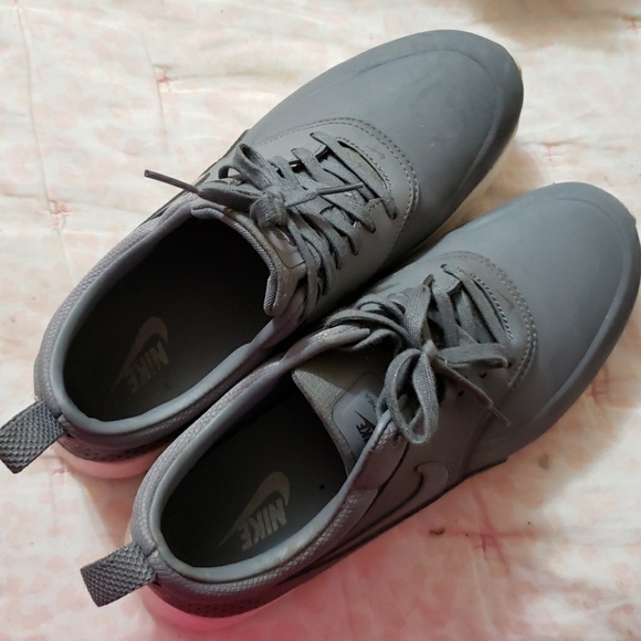 nike thea cool gray